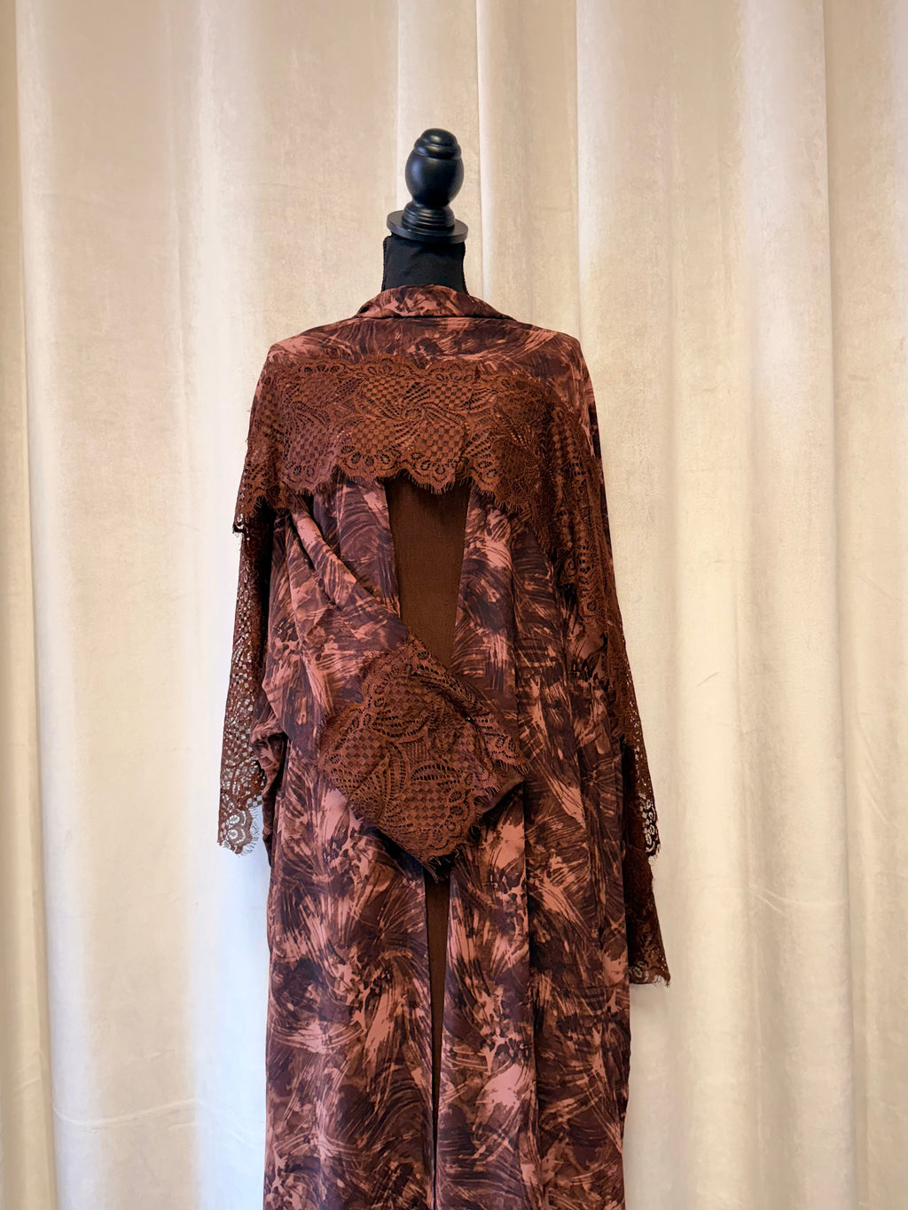 Lace khaleeji