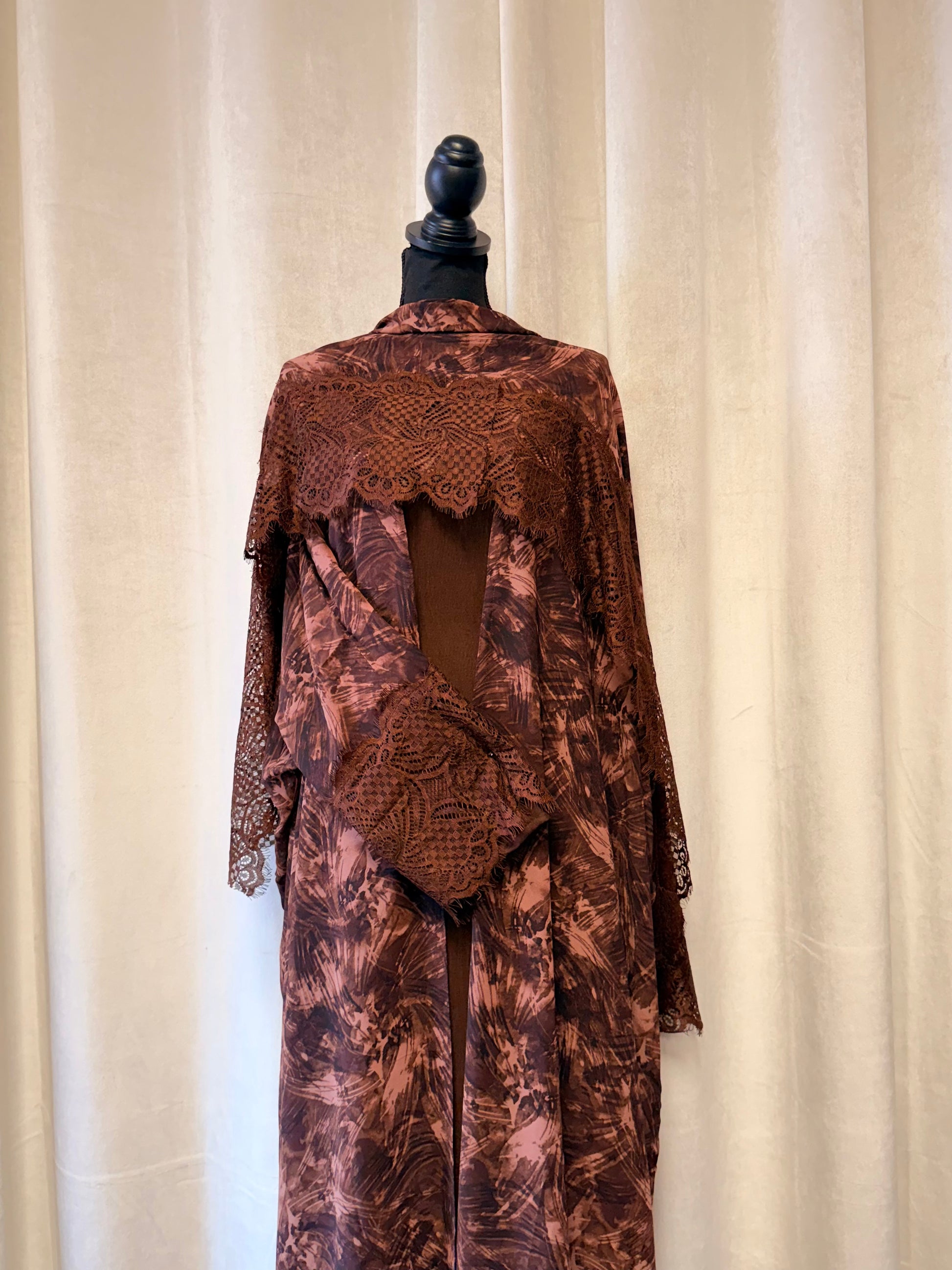Lace khaleeji
