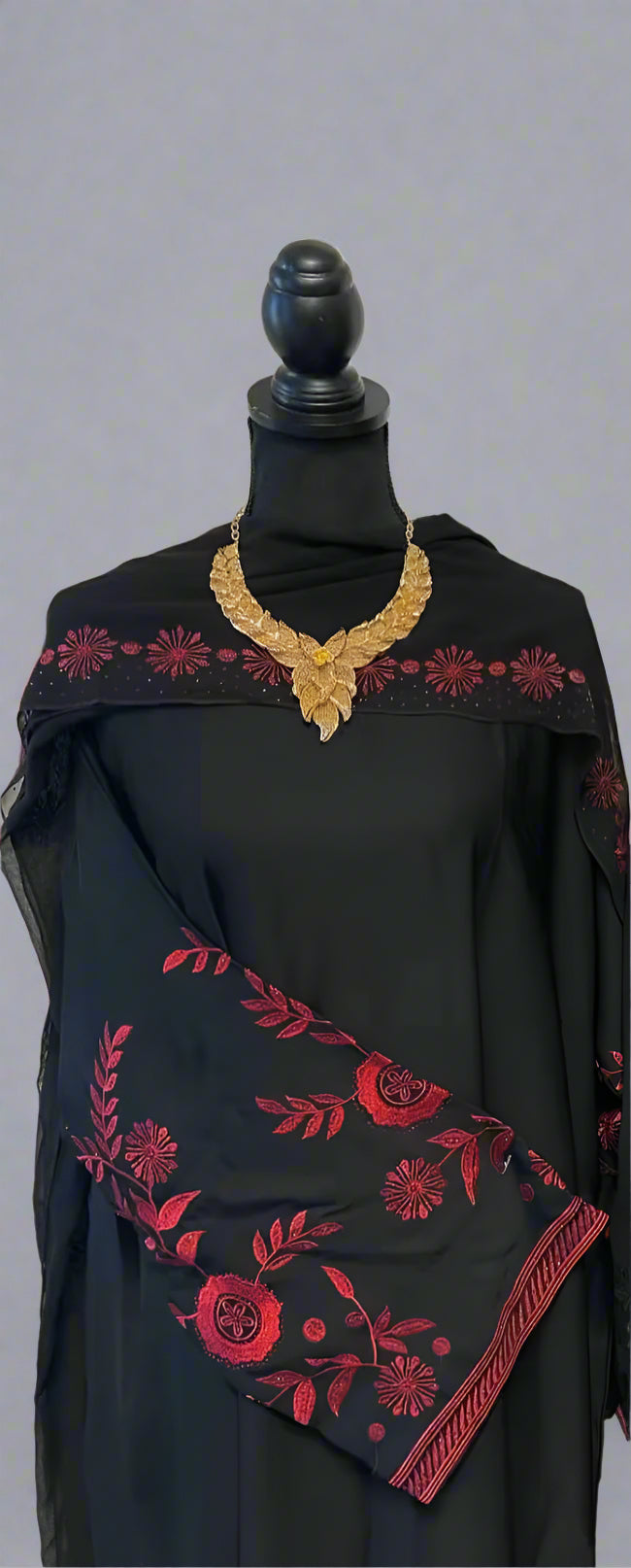 sleeve embroidered abaya