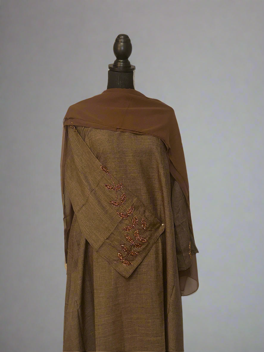 Embroidered linen abayas