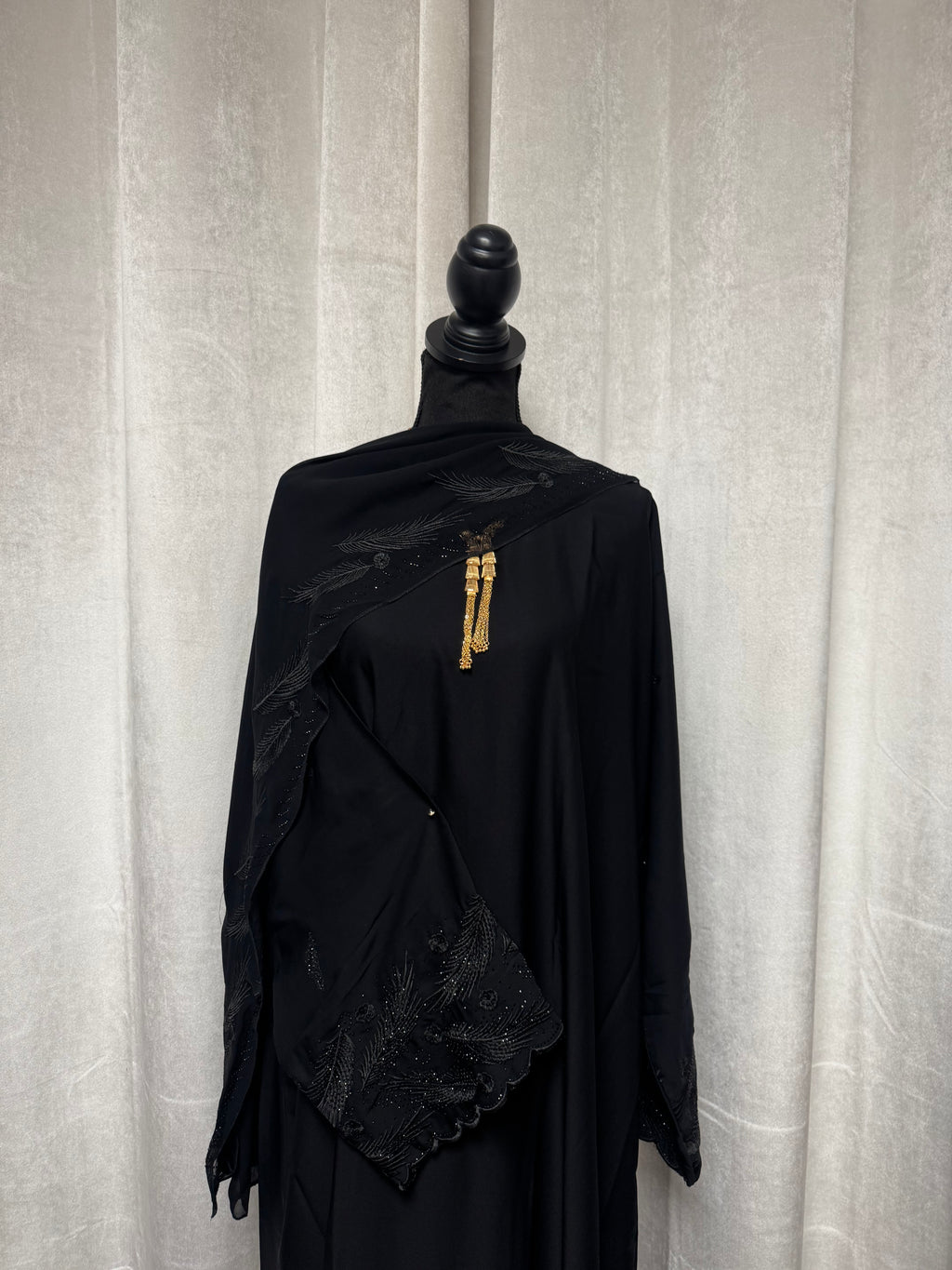 Feather stitch abaya
